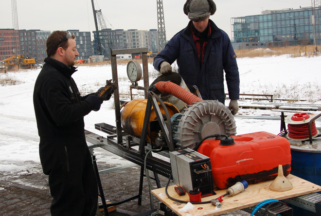 U-bådsbygger Peter Madsen eksperimenterer med lysshow